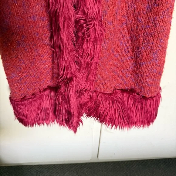 Frenchi Red Faux Fur Trim Cardigan - Picture 7 of 11